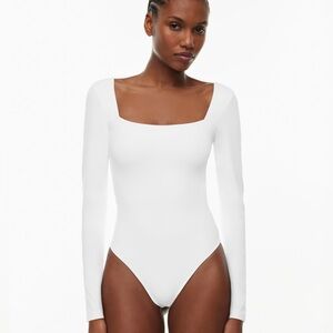 Aritzia Contour Squareneck Longsleeve Bodysuit